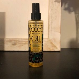 Matrix Oil Wonders controlling oil for hair